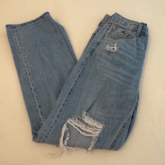 Aeropostale 90s Baggy Distressed Jeans - Picture 6 of 16
